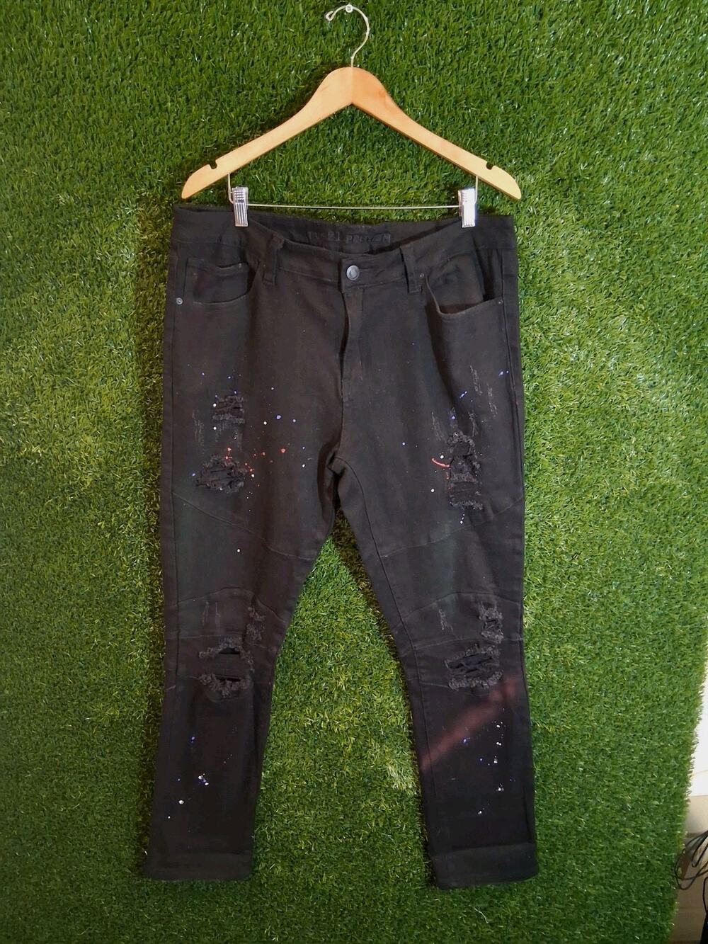 rue21 Premium Men's 34 Black Distressed Moto Jeans Paint Splatter Supreme Flex